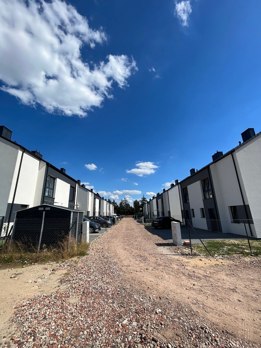 DOMY PRZY ZBOŻOWEJ WIRY