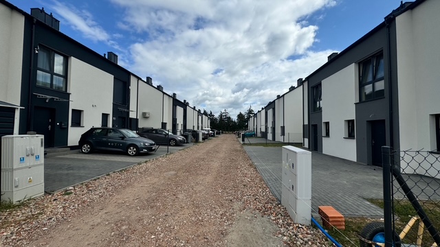 DOMY PRZY ZBOŻOWEJ WIRY